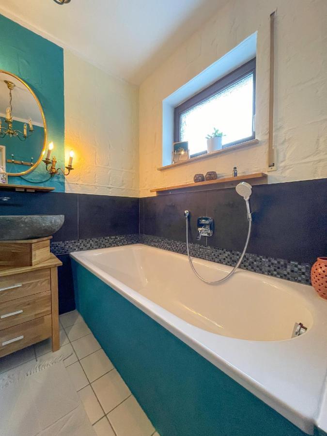 Souterrainwohnung Mit Grossem Garten Und Sauna คาสเซล ภายนอก รูปภาพ